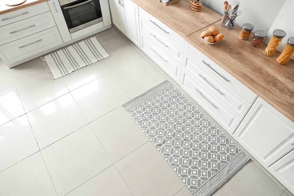 Fliesenfarbe 2K | Fliesenlack 2K | Weiße und Schwarze Farben | TILE