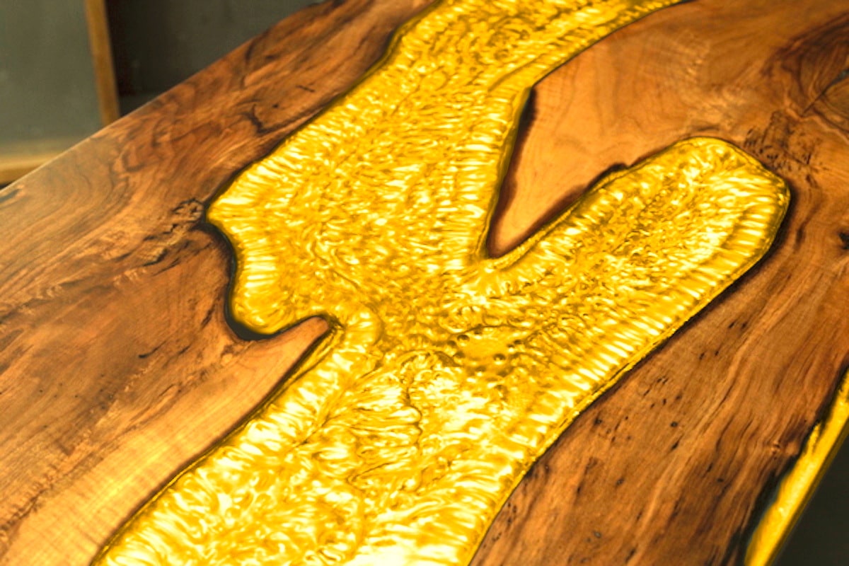 epoxy table Yellow Gold 1
