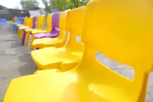 Plastikowy lakier akrylowy sygnałowy żółty